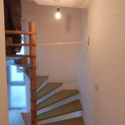 Samonosilne stopnice (42)